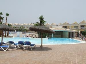 Geert Jean M Tytgat & Editha Cruz