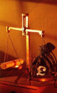 bild003-184x300